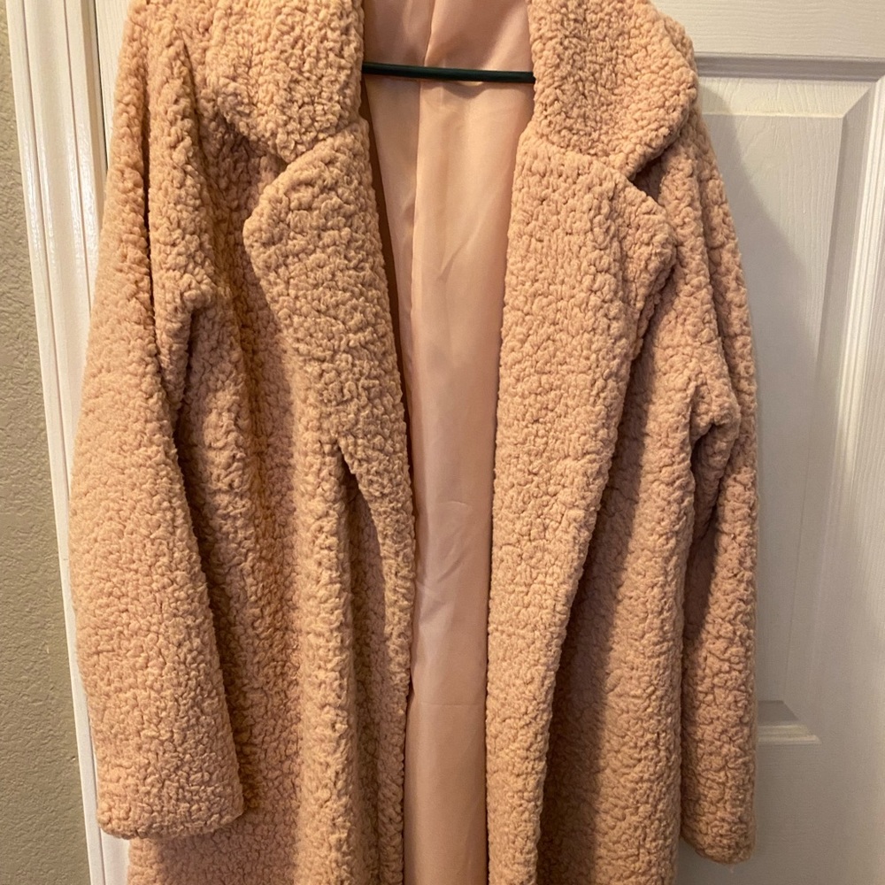 Light pink shawl colored open fuzzy coat women’s size XXL